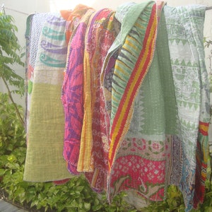 Wholesale Lot of Indian Vintage Kantha Quilt Cotton Handmade Throw Recycle Reversible Blanket Bedding Bedspread Bohemian Quilts for Sale