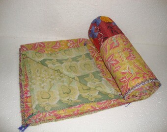Edredón Kantha reversible vintage, edredón de tiro de colcha de puntada de algodón, manta india hecha a mano, edredón de tamaño doble, tapiz colgante de pared bohemio