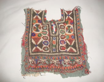 Hermoso parche de cuello de yugo, vestido hecho a mano Patrón de patchwork, Banjara parche yugo afgano vestido yugo cuello parches boho hippie