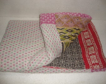 Handmade Bohemian Vintage Kantha Quilt, Queen Size Indian kantha Bedspread Hand Stitched Cotton kantha Throw Reversible kantha Blanket