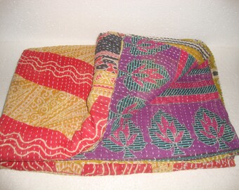 Vintage Kantha Quilt Handgemaakte Kantha Quilt Uniek ontwerp Handgemaakte Kantha Gewatteerde Beddengoed Sprei Print Gooi Deken Goed Uitziende Quilt
