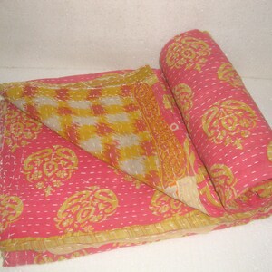 Antique Kantha Quilt Handmade Throw Hand Stitched Cotton Blanket Kantha Bedspread Reversible Vintage Quilt Bedcover Twin Indian Boho Blanket