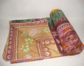Vintage Floral Kantha Quilt, Reversible Indian Throw Blanket (250x152cm)