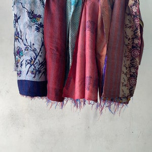 Boho-Seidenschal mit Blumenmuster aus Kantha, Wendestola, handgefertigter indischer Dupatta Bild 11