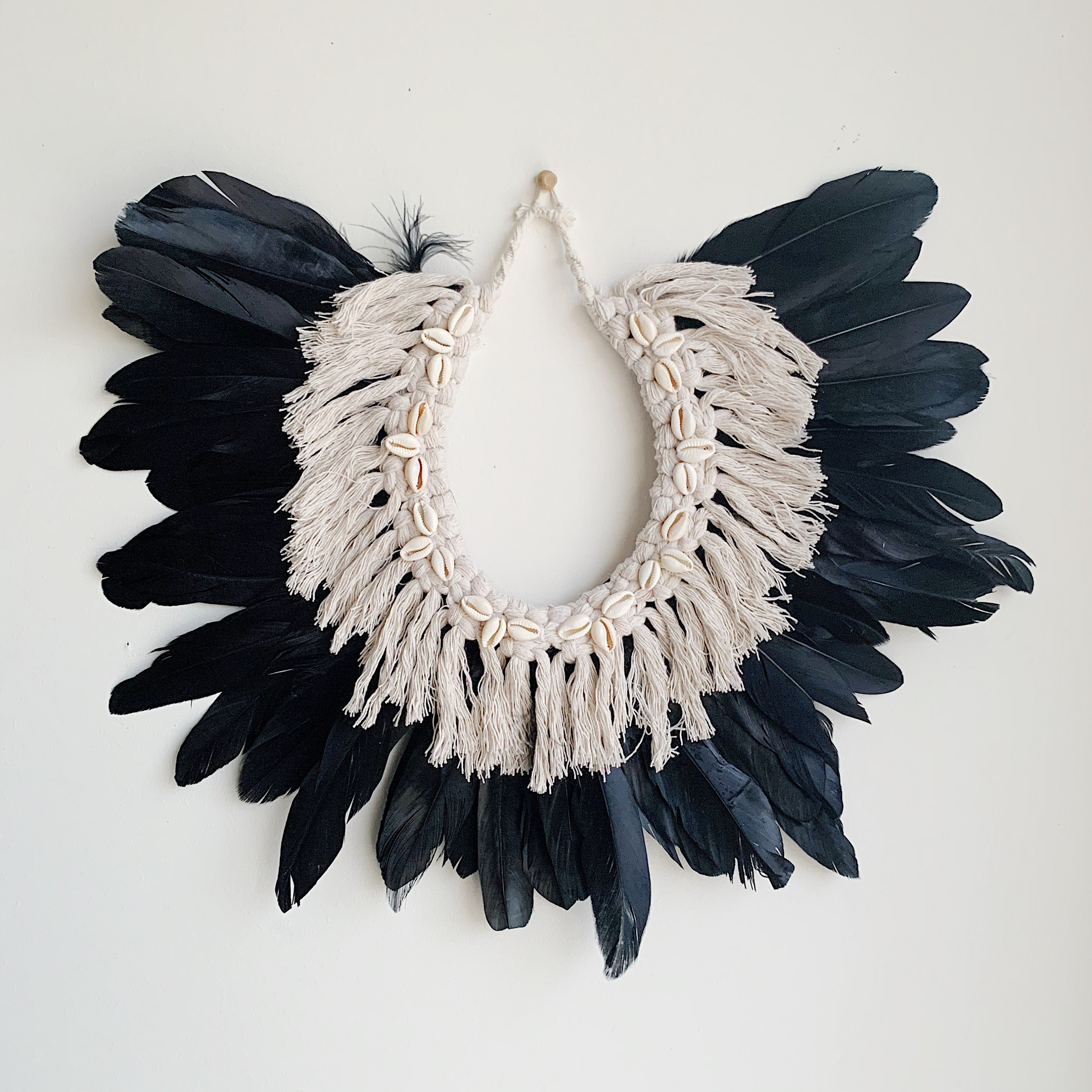 Grande Décoration Collier Mural en Macramé avec Coquillage Style Boho- Objet Décoratif Ethnique Coto