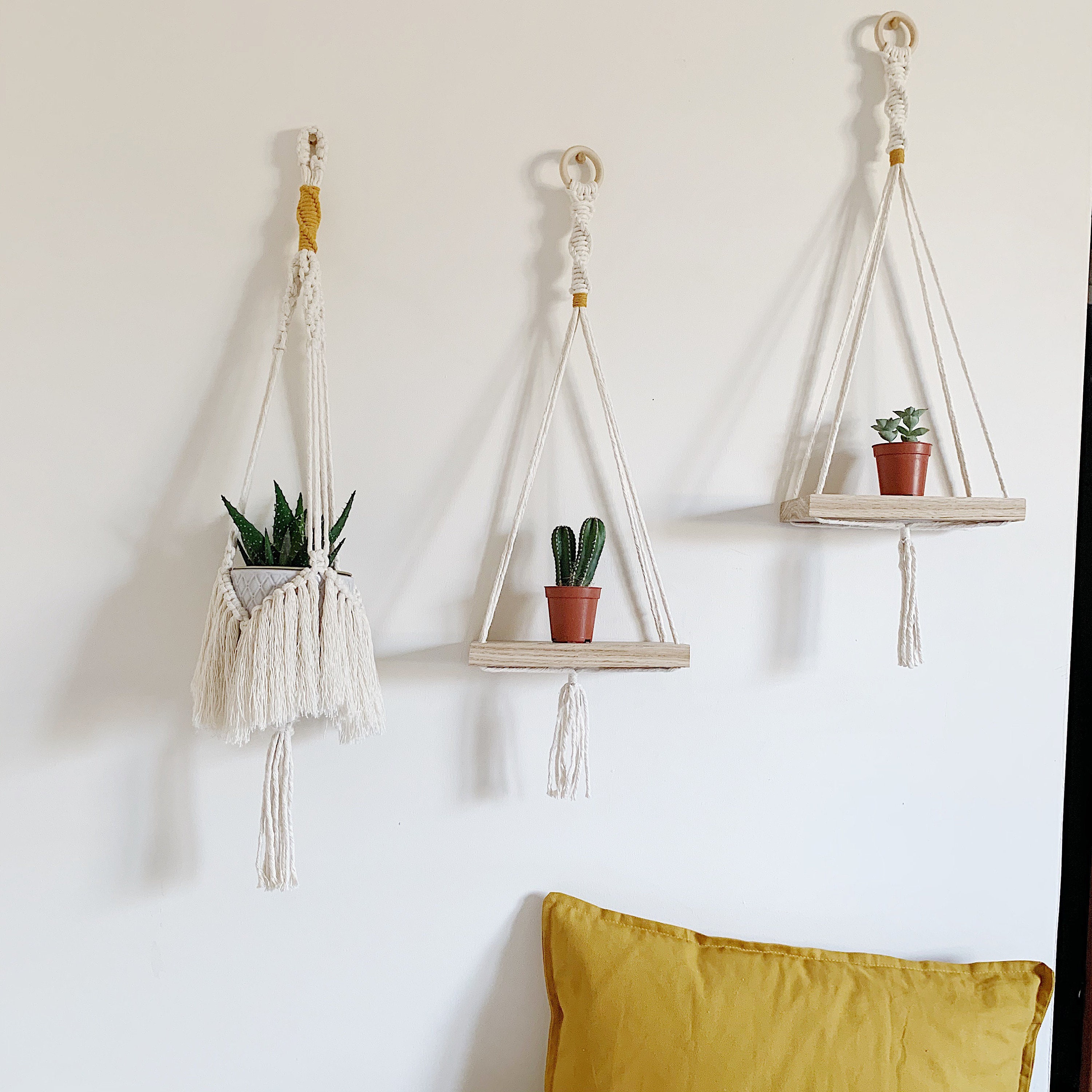 Étagère Murale en Macramé Style Boho- Décoration à Suspendre Pour Plante et Petits Objets Coton Chên