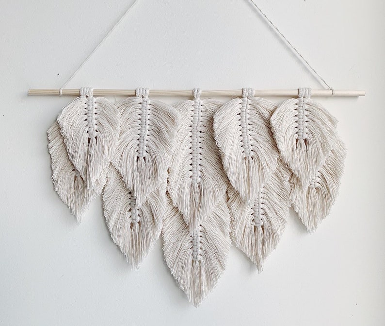 Tenture Murale Boho En Macramé Avec Feuilles Et Plumes - Décoration Chic Pour Salon, Chambre Ou Bureau - Style Bohème