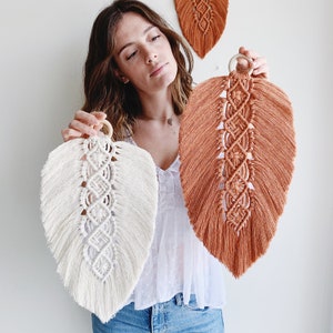 MAXI FEATHER decoration in boho macrame in natural cotton. Large, extra large pen for hanging on the wall. modern art macrame image 2