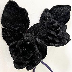 7 x Black Roses with leaves Halloween wreath, bouquets image 11