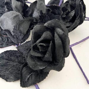 7 x Black Roses with leaves Halloween wreath, bouquets image 9