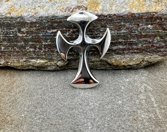 Silver '4 Axe' gothic style cross.