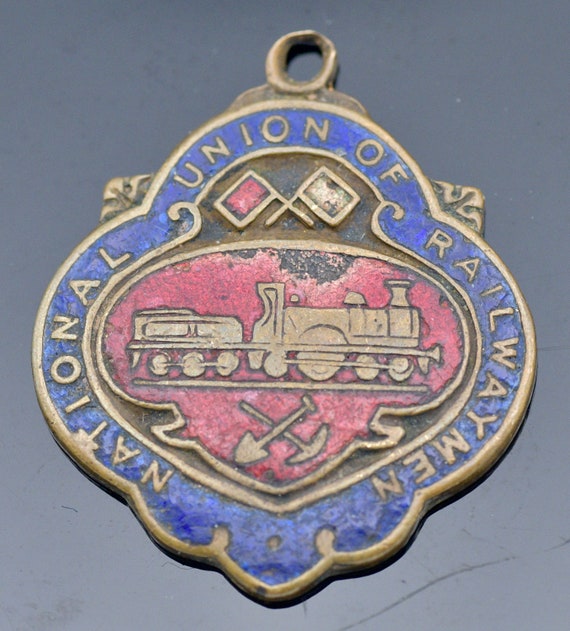National Union  Railwaymen Badge, N U R