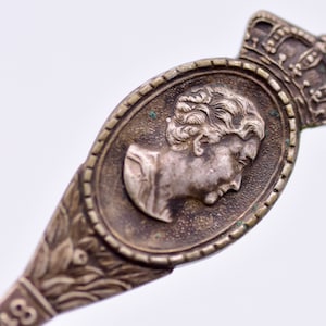 Vintage Queen Wilhelmina Netherlands spoon