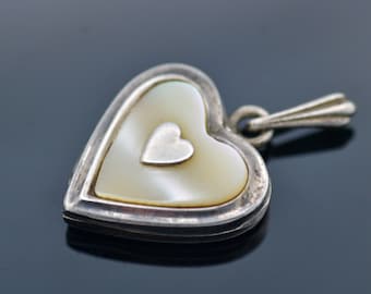 Lovely Heart shape sterling silver & Pearl  Locket