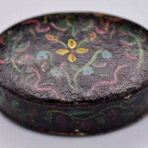 Vintage Hand painted folk art / Toleware,