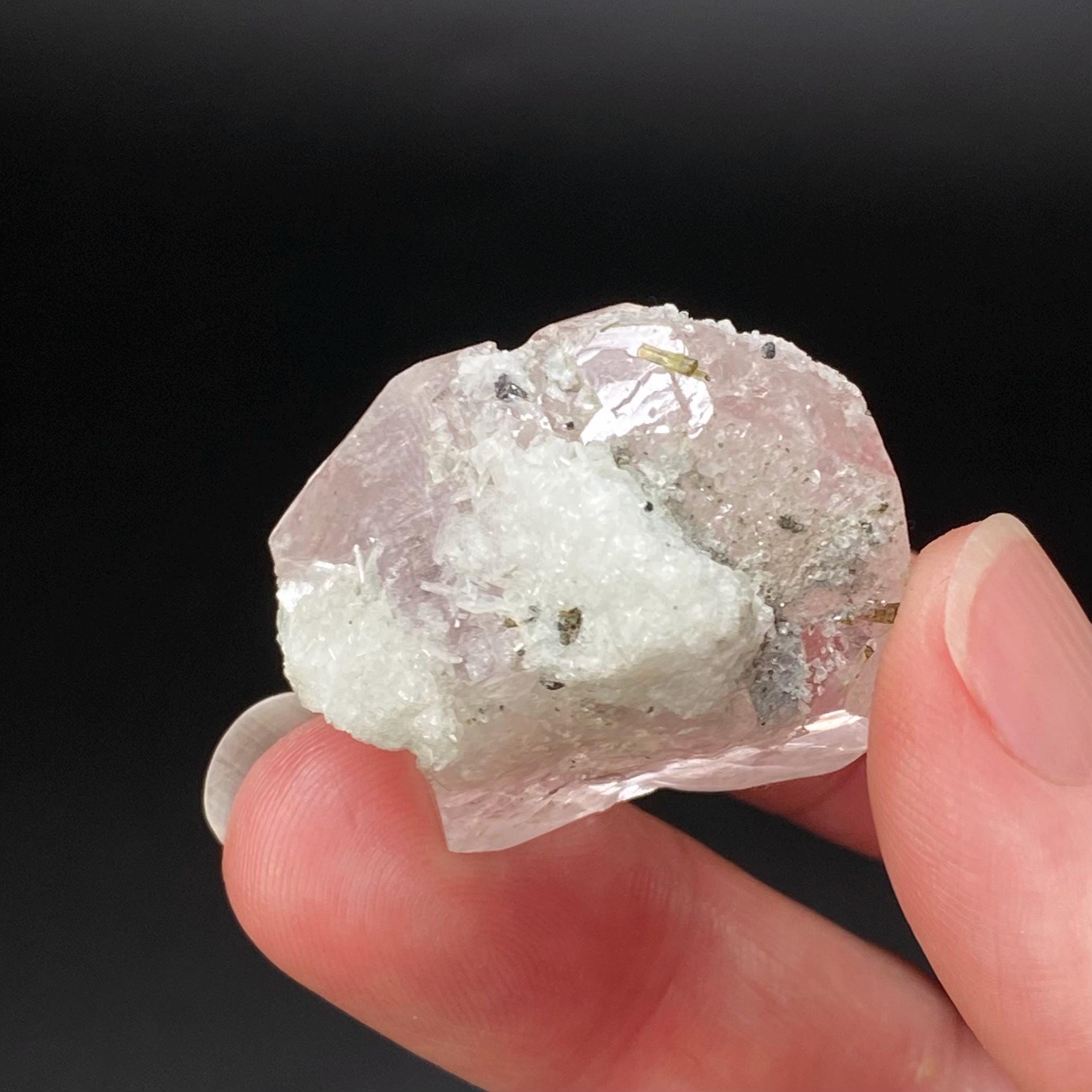 ピンク モルガナイト ベリル クリスタル、グリーン トルマリン