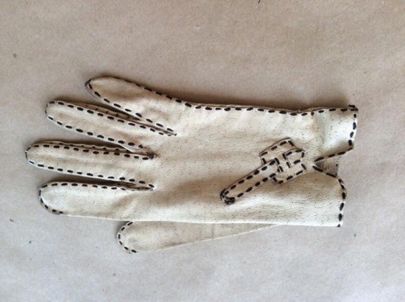 Gorgeous deer skin gloves with top-stitching, minimally worn, Medium size. image 1