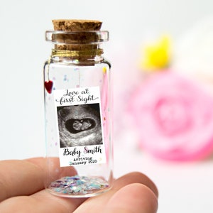You are going to be grandparents / an aunt /best mom Arte para habitación niños. Mensaje en una botella. Miniatura. Personalizado. Baby card