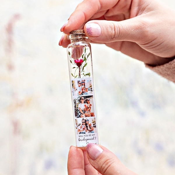 Willst du meine Brautjungfer sein? Trauzeugin, Blumenmädchen, Brautjungfernantrag. Fotobotschaft in der Flasche, Brautjungferngeschenk. Blumengeschenk.