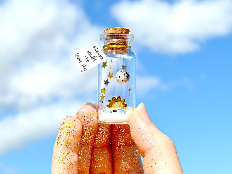 long distance relationship gift for boyfriend Always under the same Sky Deployment Miles apart Army wife Military Card Message in a bottle immagine 4
