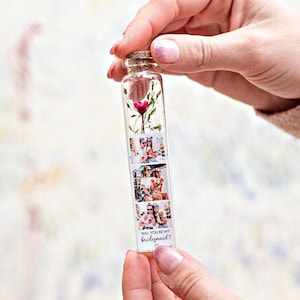 Willst du meine Brautjungfer sein? Trauzeugin, Blumenmädchen, Brautjungfernantrag. Fotobotschaft in der Flasche, Brautjungferngeschenk. Blumengeschenk.