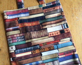 Boeken en klokken tas