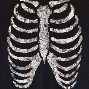 Distressed Rib Cage Hand-painted T Shirt / Halloween Ribcage Shirt - Etsy