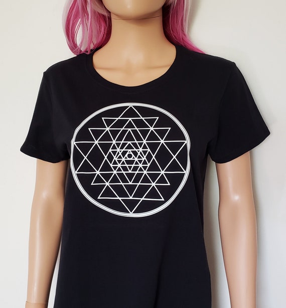 Sri Yantra Geometric Pattern T-Shirt Sri Yantra Geometric Pattern T-Shirt
