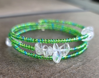 Clear Quartz Crystal Bracelet / Green and Quartz Memory Wire Bracelet / Mermaid Crystal Bracelet