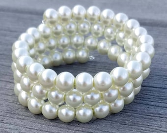 Pearl Bead Memory Wire Bracelet / Classic Hollywood Bracelet / Faux Pearl Bracelet / Simple Pearl Memory Wire Bracelet / Thick Pearl Bead