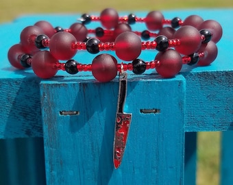 Bloody Knife Memory Wire Bracelet with Red and Black Beads / Goth Horror Braclet / Halloween Bracelets / Scream Bracelet / Scream Queens