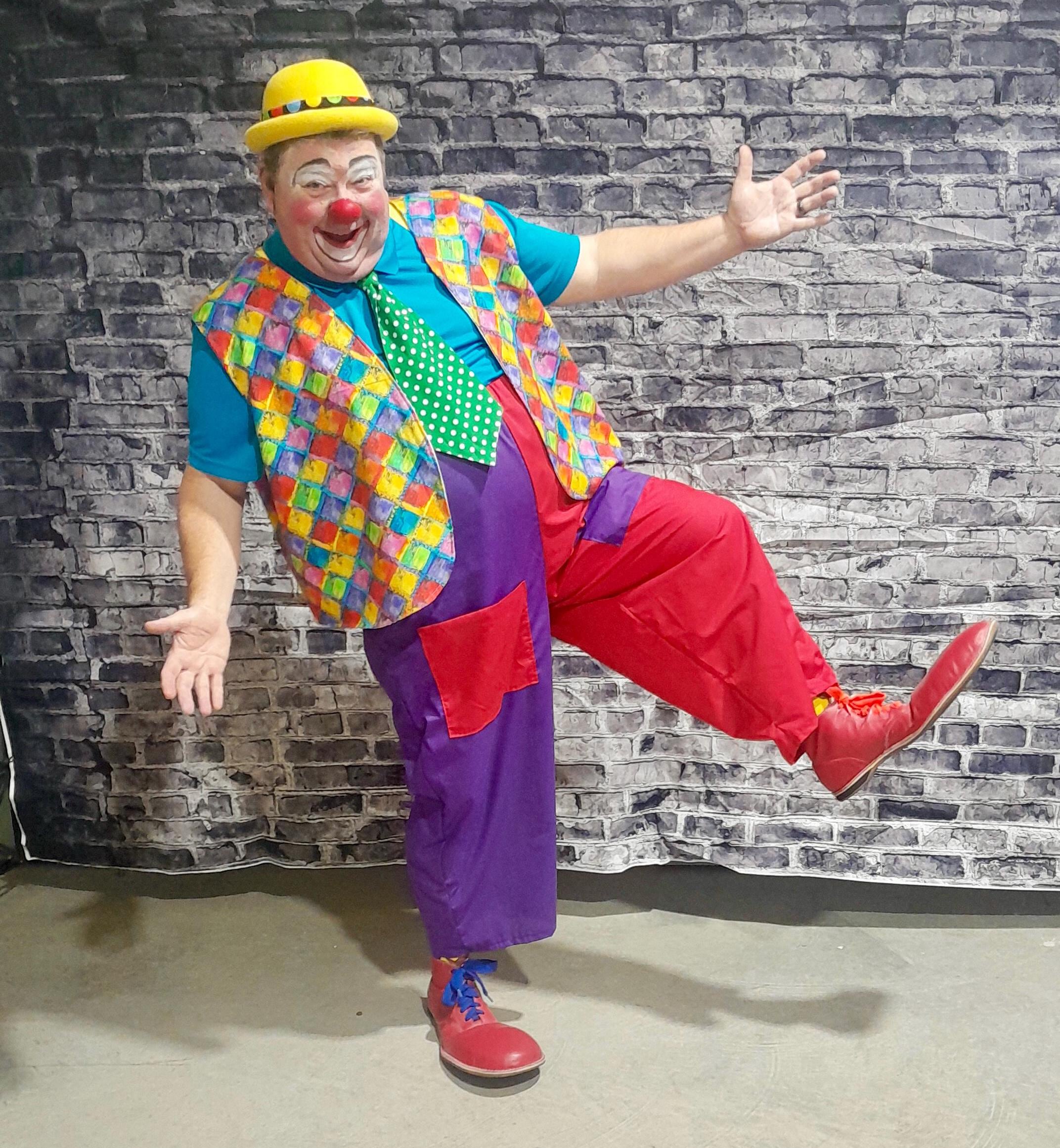Add Pockets to the Front of a Clown Costume or Pants by