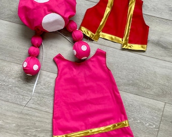キノピオのコスチューム：手作りのドレス、ベスト、キャップ - スーパーマリオブラザーズ。