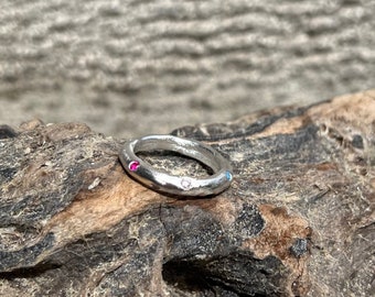 Personalized silver ring with colorful cz gemstones/ Custom organic shaped silver band/ Unique band/ pure silver band / approx 3mm with