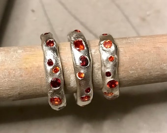 Choose your stone colors/ Bespoke band/ Custom pure silver ring/ personalized Organic shaped silver band/ 4mm width ring