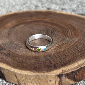 Elige el color de tu piedra / Anillo de plata personalizado con piedras preciosas cz / Banda de plata personalizada / Banda de plata pura / Ancho aproximado de 3 mm