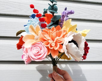 Bouquet de fleurs en feutre : fausses fleurs faites main