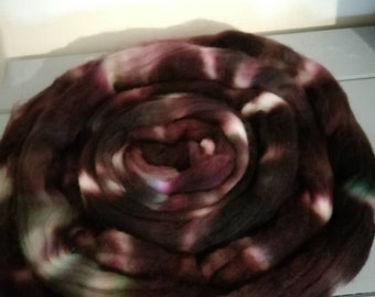 Hand Dyed Polwarth Superwash Spinning Fibre Braid (Moody)