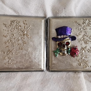 Schädel verzierte Zigarettenetui, Gothic viktorianischen Steampunk-Skelett Doppel 80 mm Zigarettenspitze, Metall Silber Business ID Card Wallet Box