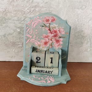 Wooden Perpetual Calendar Eternal Desktop Calendar Home Block Calendar Wood Tabletop Calendar Rustic Flower Calendar Office Desk Accessory