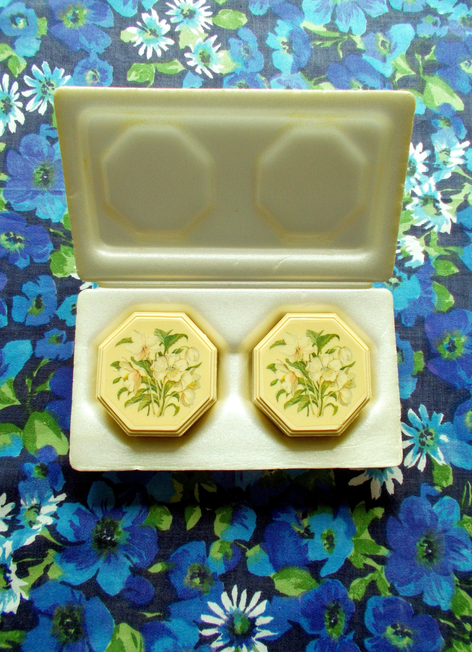 Vintage Avon Soap Set 1980s Christmas Rose decals Set of Etsy