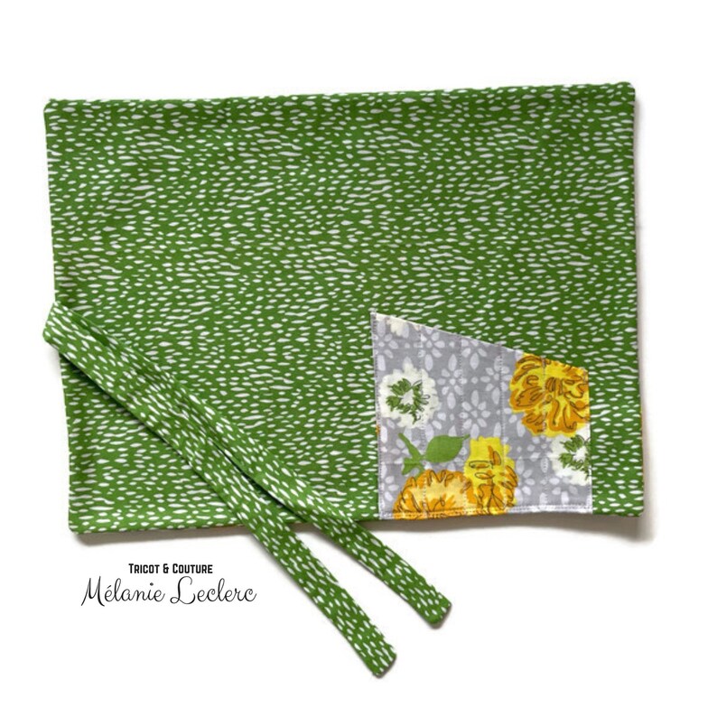 Cotton placemat with practical utensil holder Yellow flowers, green image 1