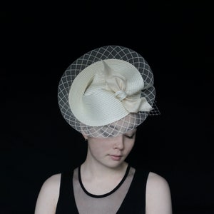 Ivory Derby Day Headpiece - Ivory Wedding Hat - Cream Wedding Guest Hat - Ivory Cream Sculptural Brimmed Hat