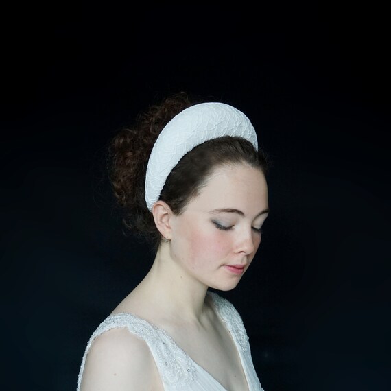 Linen & Vintage Lace Halo Headband - Milk White Bridal  display picture 2