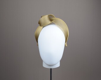 Gouden Fascinator hoofdband - gouden mesh tulband hoofdband - gouden bruiloft gast hoofdband - gouden tulband stijl hoofdband bruiloft haartoebehoren