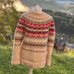 Handknit sweater in Nordic design