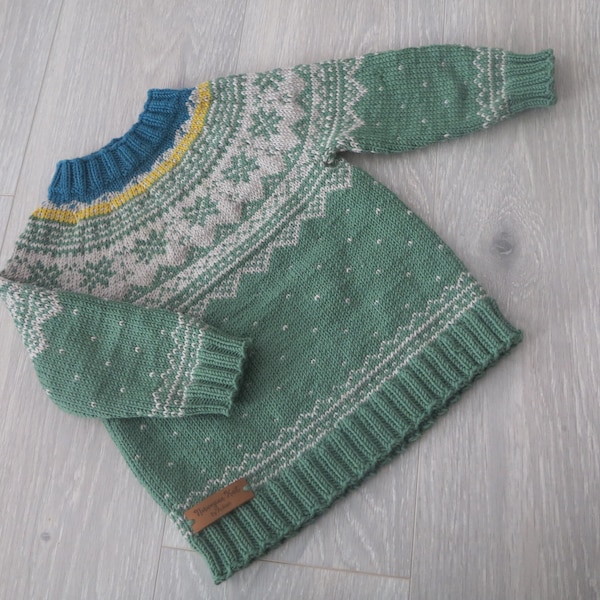 Handgestrickter Kinderpullover