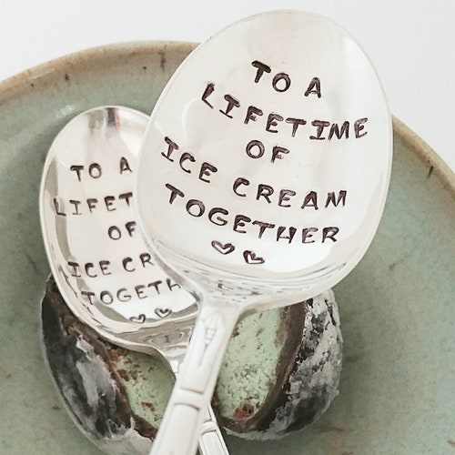 hand stamped spoon FRIENDSHIP IS A STAR THAT NEVER FADES hand stamped spoon FRIENDSHIP IS A STAR THAT NEVER FADES