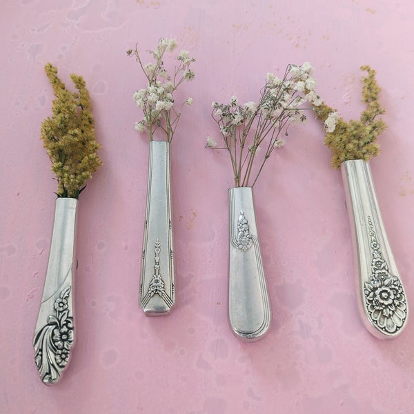 Flower Bud Vase | Fridge Magnet | Mother's Day Gift for Mom | Magnet Vase | Gift for Grandma | Dried Flowers | Gardener Gift | Hostess Gift