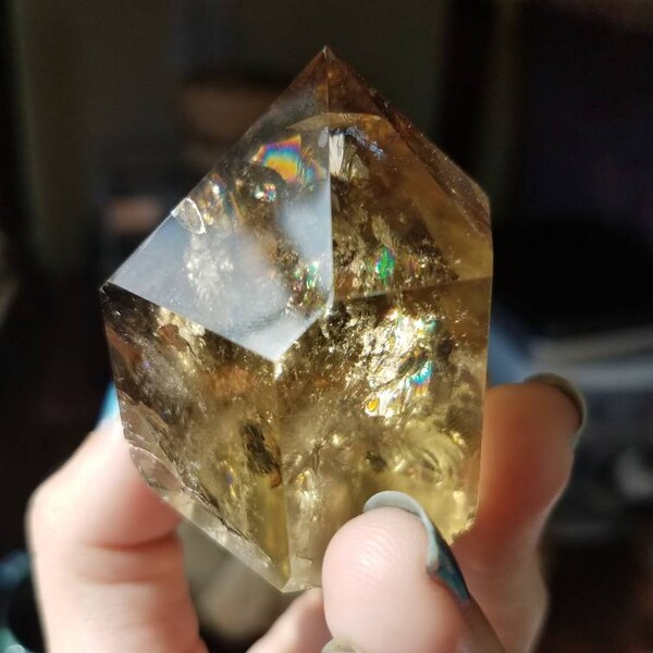 Natural Smoky Citrine Crystal with Rainbows! 87g / Natural Citrine Quartz Pyramid